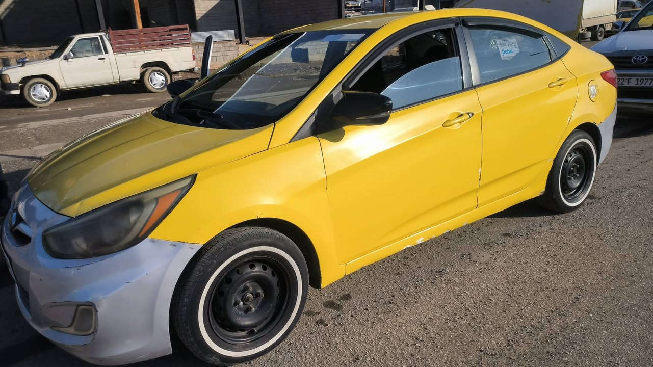 السلام عليكم
اكسنت مضلع 2012 نينوئ 
كير عادي بدون ضرر رقم انكليزي 
كير و محرك شرط 
شرط التحويل 
هئيه و غرامات صفر 
السعر 85 
***********
اتصال و بي واتساب
