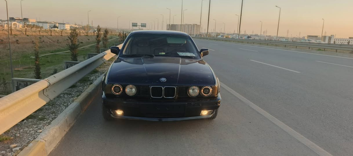 بئم 1991نيلي رده قم نينوه سه نه وي كه سك وه كاله  به شهر رت به ياني به ناوي بكه كىرو ئؤتؤ ماتيك  مكينه كبس كىرو مكينه به شه رت توندو تؤل ي به شه رت  كا ره باي هه مؤي به شه رت جوار تاويلي نوئ له ژىره فول بس سلايت نيه بئ لئدرانو بر أنه وه لئدرانو بر أنه وه هه مو به شه رت ته بريد شوىن هه ولئر سعر38كمك معمله***********,فايبر,,,***********وتساب
