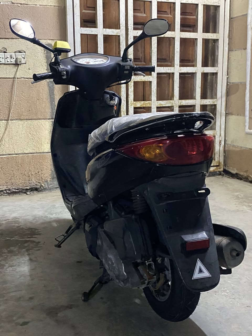 سلام عليكم بريز لايت عالي للبيع لدراجه مكفوله كفاله عامه مبدل بيه فقط حاضن لسرعه ماشيه 24 الف السعر (850)وبيها مجال شي بصيط العنوان جزيره بغداد السياحيه قرب جسر لمثنى  للتواصل *********** اتصال او واتساب
