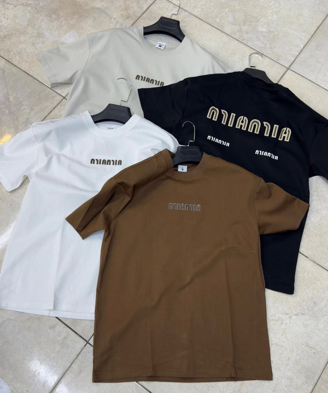 حلقه صيني  كوالتي عالي 

 الدرزن 16 قطعة 155 ألف 

خامه قطن // قالب ✔️ 

     القياسات _ L _ 3XL_


**إذا كنت صاحب هذا الإعلان وتريد حذفه لأي سبب، رجاءا أرسل رسالة إلى الدعم الفني**