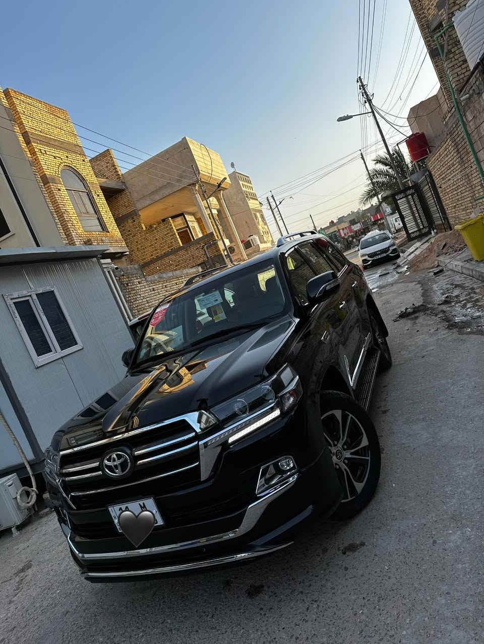 السلام عليكم للبيع لاندكروز موديل2020ساز اصلي رقم بغداد بسمي مشروع وطني  مكفول كفاله عامه من صبغ وتبديل وفتح 
فول مواصفات 1/1
بصمه تشغيل
5بصمات ابواب 
فتحه سلايت
كشنات ثنين كهرباء ثلاث حركات
كشنات جلد اصلي
عداد لكزز
زراكات
اشارة لكزز
مري شفط
شاشه ايباد
جنطه شفط
شاحن 
دبل ماوس
مثبت سرعه
سبعه راكب
ثلاث قطع تبريد
مطفايه حريق
محرك v8
8ايرباك
حساس امامي
حساس خلفي
تحكمات ستيرن كامله
كامرة دوارة
وباقي مواصفات ساز معروفة
 ماشيه 60 الف حقيقي

اللا ستفسار اتصل على الرقم ***********
مكان السياره بصره
