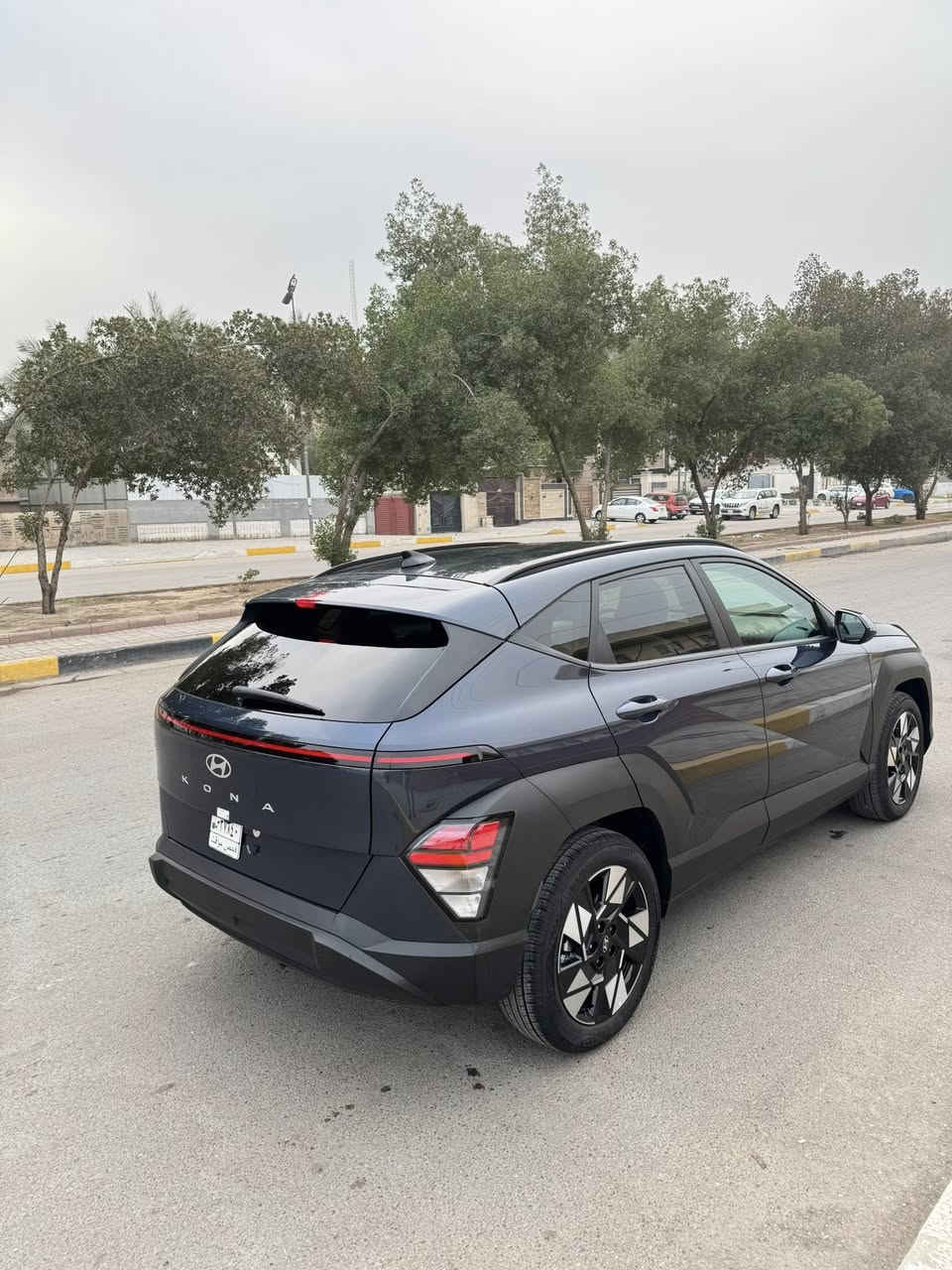 السلام عليكم
2025 HYUNDAI KONA, SEL
موصفات شاشه و بصمه و تشغيل عن بعد و كشن كهرباء و اشاير بلمري و قياده ذاتيه و رادار امامي و جانبي 
حادثها موضح بالصور بدون تبديل بدون صبغ (بدون رقم )
ماشيه 1700mi  السعر (170$) وبيها مجال. 
مكان السياره بغداد شارع فلسطين 
***********
