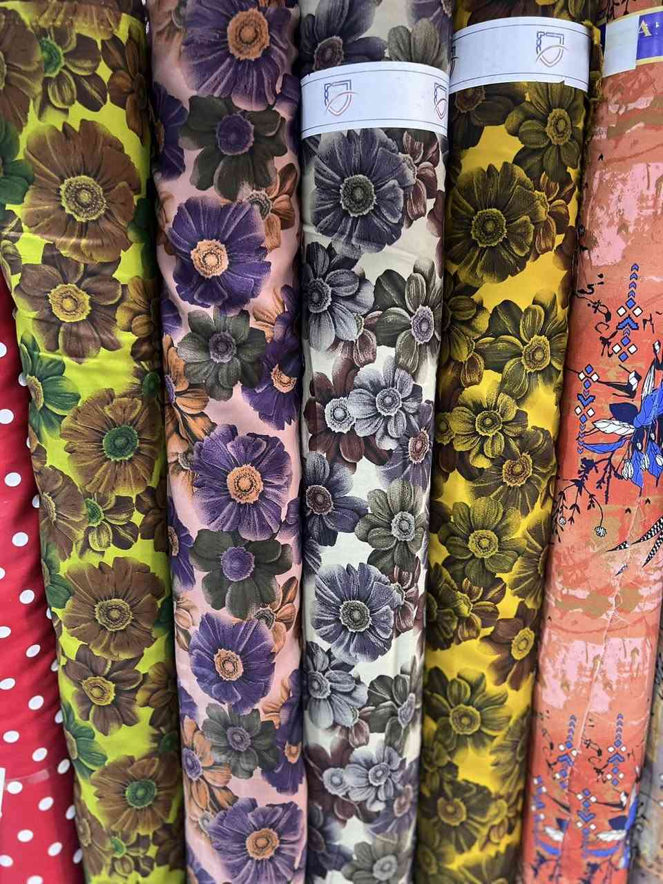 مجمع ابو عباس بيت فاخر ✅✔️
وصل مسواك جديد 

قماش رمضاني 

سعر القطعه 

(5000)الف 

العنوان الزبيدية حي العسكري مجمع بيت فاخر

— في ‏‏‎Zubaydiyah‎‏‏.


**إذا كنت صاحب هذا الإعلان وتريد حذفه لأي سبب، رجاءا أرسل رسالة إلى الدعم الفني**