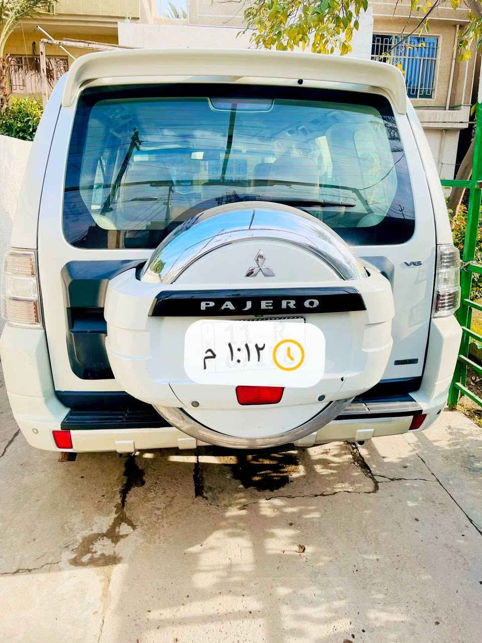 للبيع 

باجيرو حبتور موديل ٢٠١٤ 

ماشية ١٦٥

رقم بغداد انكليزي بسمي

فول مواصفات واحد على واحد

كشنات كهرباء

زراك لايت

فورويل

فتحة سقف 

دمامات

حساسات

تحكمات ستيرن

مري كهرباء

السعر ١٦٥ وبيهة مجال 

مكان السيارة بغداد

***********

سيارة جديدة كير ومكينة كفالة فقط شوية صبغ بل جنطة وبارد بل جاملغ
