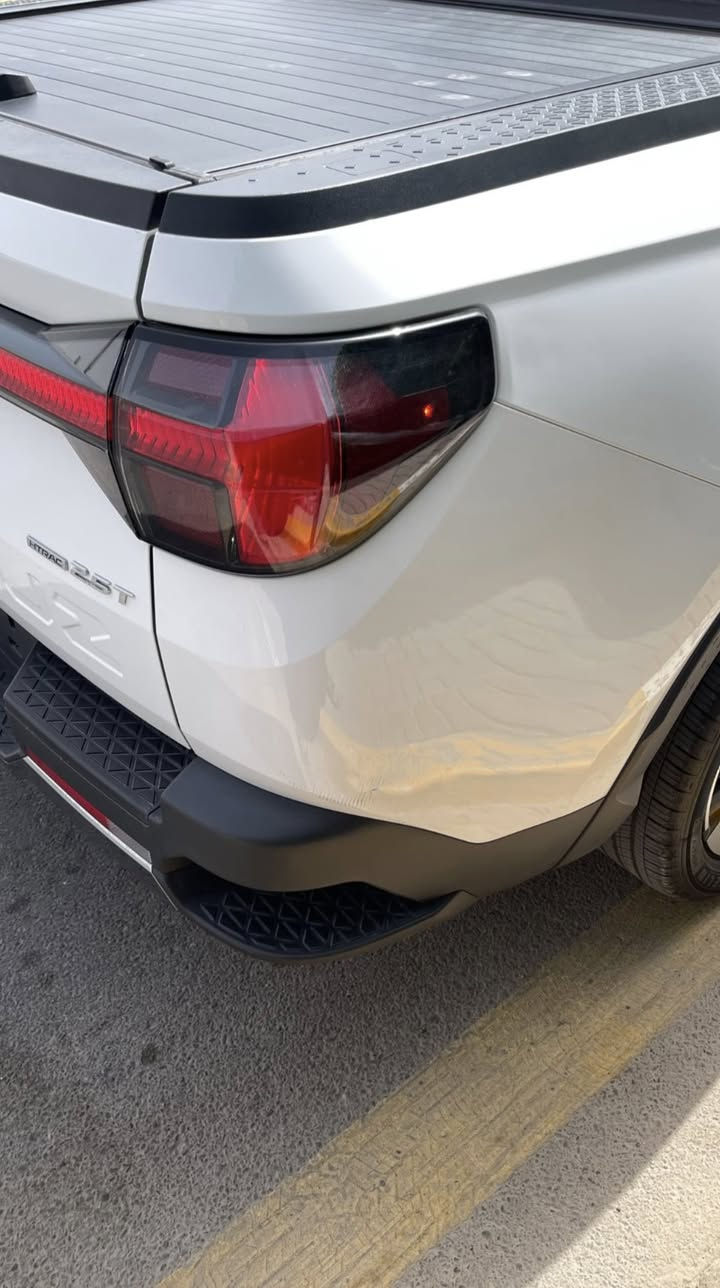 السلام عليكم
سانتاكروز موديل 2023 مرقمة كلين

ليمتد الفئة العليا

رقم الشاصي:
5NTJEDAF6PH060735

مواصفات

المحرك:
محر 2.5T , سلندر4 ،دفع رباعي، قياده ذاتية متقدمة ، اتوماتيك 

الداخل:
مقاعد جلد بالكامل، مقاعد اماميه مدفئة + تبريد 

شاشة واسعة وواضحة جداً، كاميرة بزاوية 360° + كاميرات امامية ،امامية جانبية + خلفية ، خلفية جانبية

 
الحادث
عقول، تم تبديلها، وشخوط بسيطة جداً ، بدون اي ضربات

السعر 23500 قفل 
تواصل على الواتساب 

***********
