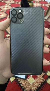 آيفون ١١ برو ماكس • ٢٥٦ • فيس ايدي متوقف