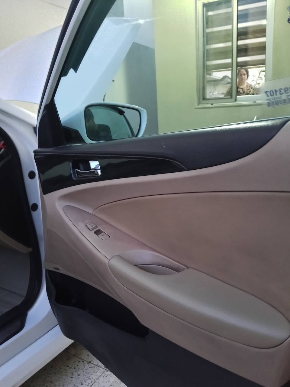 السلام عليكم
سوناتا  وارد امريكي 14لمتد كامل مواصفات 
بصمه 
بانوراما 
شاشه كبيره 
رادار شاشه اعطال 
كامره خلفيه 
نضام ايكو 
تبريد قطعتين 
تحكمات ستيرن
رقم ذي قار بسمي تحويل مباشر سنويه لغاية 27
السعر 12الف يعني 120 
هذا رقمي *********** يوجد واتساب
