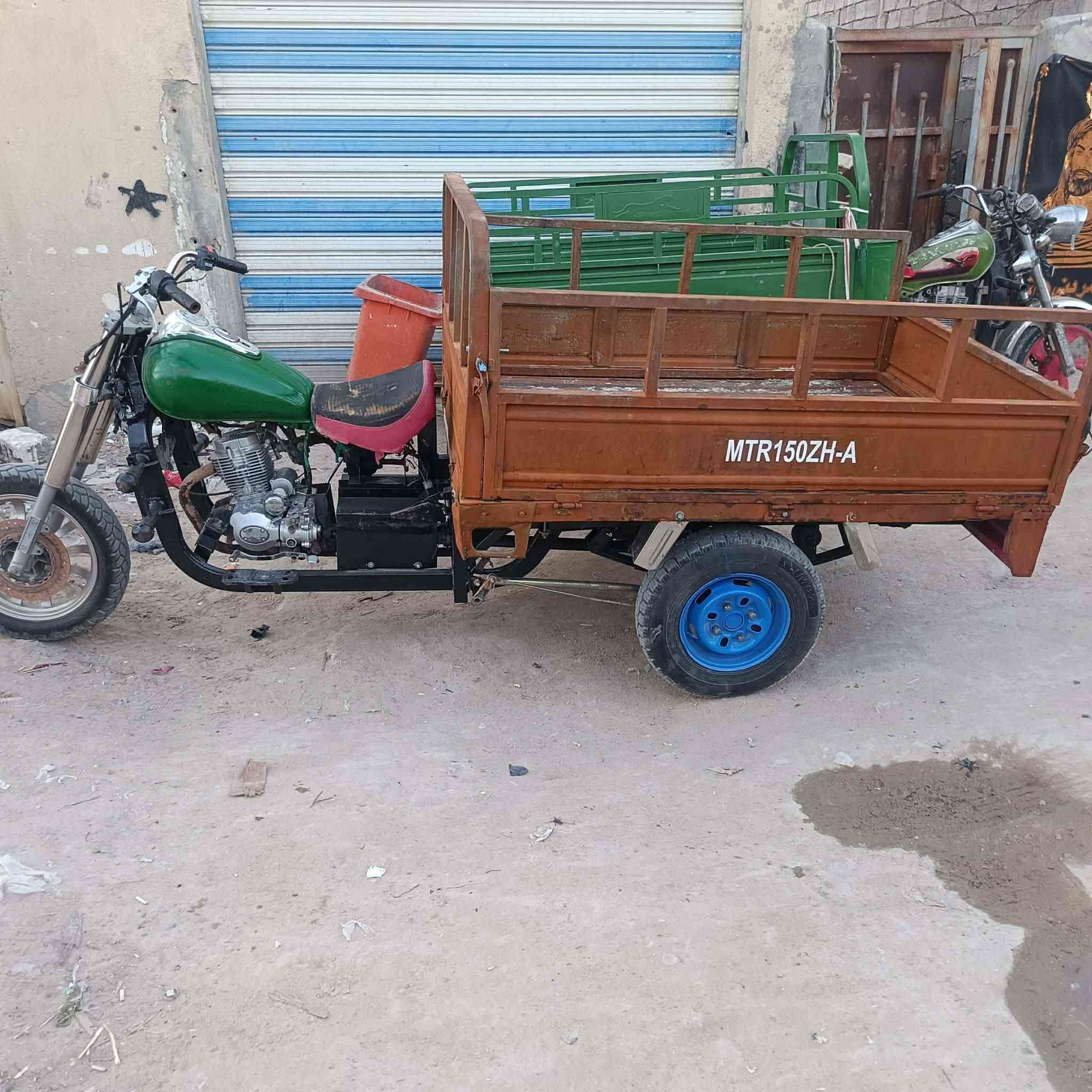سلام عليكم ستوته للبيع امتيار لون ازرك مكينه 25 ما مفتوحه اكسل جمره ويل كدام نضيف تايرات جدد بديها نضيف شاصي بي بس خياس مال البريك الوره قليل عوزها باتري ما بيها ستوته كلك كلك كلك مكاني نجف حي رحمه اسويلك مكاتبه مكتب عن سرقه اسعر 850 بيها مجال قليل حك جيه ***********
