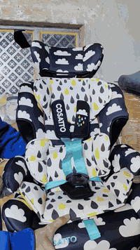 كرسي اطفال للسياره وزن كلش ثقيل اصلي سعره بل موقع كلش غالي
اعلى سعر ابيع
هذا مقعد سيارة Cosatto Zoomi 123 Cloud 9. 
مناسب للأطفال من عمر 9 أشهر إلى 12 سنة تقريبًا (9-36 كجم)، ويغطي المجموعات 1، 2، و 3. 
يتحول من مقعد مزود بحزام أمان خماسي النقاط إلى مقعد معزز باستخدام حزام الأمان ذي النقاط الثلاث في السيارة. 
مسند الرأس قابل للتعديل لتوفير الراحة والأمان مع نمو الطفل. 
يتميز بتصميم "Cloud 9" (السحابة 9) برسومات سحاب ونقاط مطر.


**إذا كنت صاحب هذا الإعلان وتريد حذفه لأي سبب، رجاءا أرسل رسالة إلى الدعم الفني**