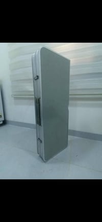 طاولة • مستعملة