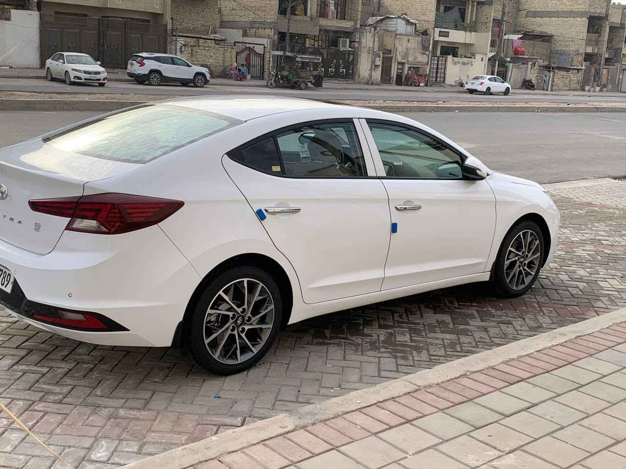 الانترا موديل 2020خليجيه ماشيه 90 
رقم بغداد بسمي مكفوله السياره 
مكاني بغداد
***********
