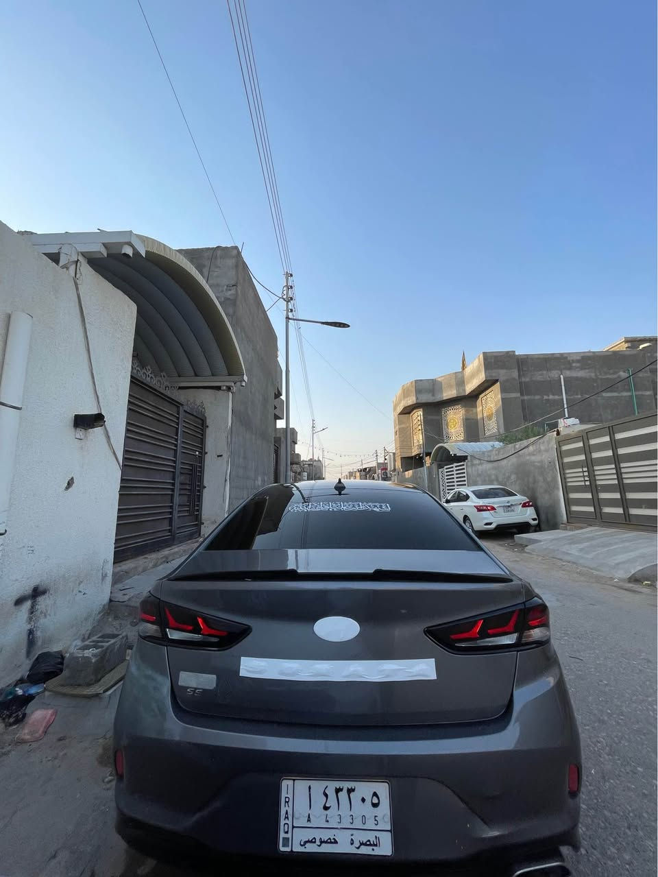 يالله من رخصت الامن المحترم للبيع سوناتا 2018 وارد امريكي ضربتهه جاملغ وبنيد بدون دواخل بدون ارباك رقم بصره حره تحويل ثاني يوم مكينه 2400 جي دي اي معلي كازكيت انسه دوانز وتنقيص شاشه كار بلي كامره خلفيه دواره كشنات جلد اوف وايت طخم تاير جديد حداده جديده سماعات مضخم لايت زنون كشاف لد زنون نهاري تحكم إسترين جهتين رادار جانبي عالي زنون  السياره بيهه رشات صبغ انا ابيع احزام اعيد واكرر ابيع احزام لحد يخابرني ويكلي شنو بيهه هاذه الاعلان كدامك اقرا وخابرني مكان السياره البصره وهاذه رقم راعيهه *********** غير متواجد ع النت سعرها 110 البصرة, العراق
