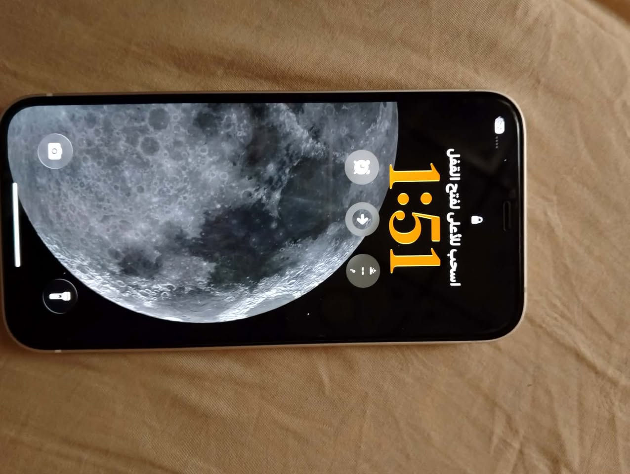 ايفون 13 للبيع نقد واقساط نموذج mبطارية 87شرق اوسط شرط النظافة وشرط الفحص ظد المي للاستفسار الاتصال على *********** الخاص مفتوح
