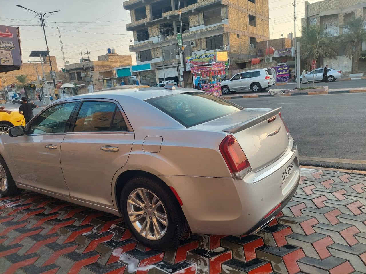 ياالله موديل ١٢ رقم بغداد نكليزي سونار مرفق مع صور سياره جاهزه مال جناي سعر ١٣٥ او مراوس بقل سعر ***********
