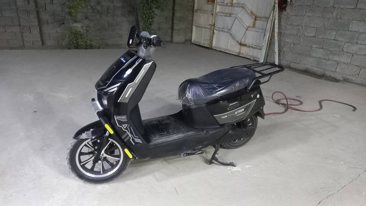 دراجة ٦ بطاريات للبيع السعر ٥٥٠ مكاني بغداد ابو غريب *********** واتساب +اتصال موجود
