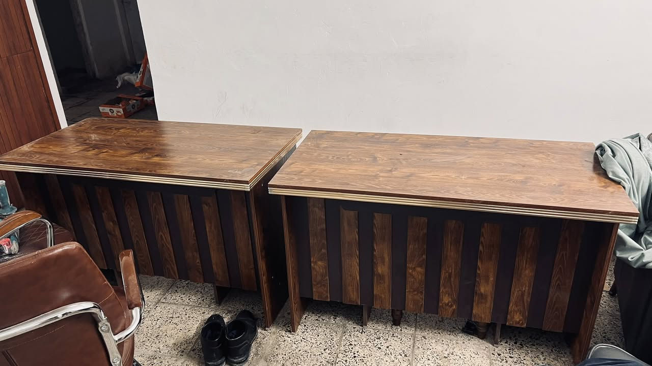 السلام عليكم غراض مكتب للبيع نضيفات كلش كلهن شلع رايدهن 750الف بيهن مجال بسيط للتواصل ***********
