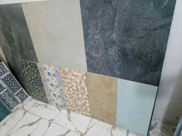 سيراميك هندي درجه اولى جميع الالوان سعر المتر 60.30 سته الاف فقط بورسلين هندي جوزي ابو الدمار 60.60 سعر المتر 10 آلاف فقط بورسلين تركي 60.60 لو بصلي فاتح سعر المتر 10الاف فقط سيراميك حمامات لون ابيض خشن 30.30 سعر المتر 5 الاف فقط وايضا يوجد الواح 60.120 سعر المتر 10 آلاف فقط ويوجد خصم للكميات موقعنا المسيب حي الشرطه مجاور الجوازات لاستفسار ***********
