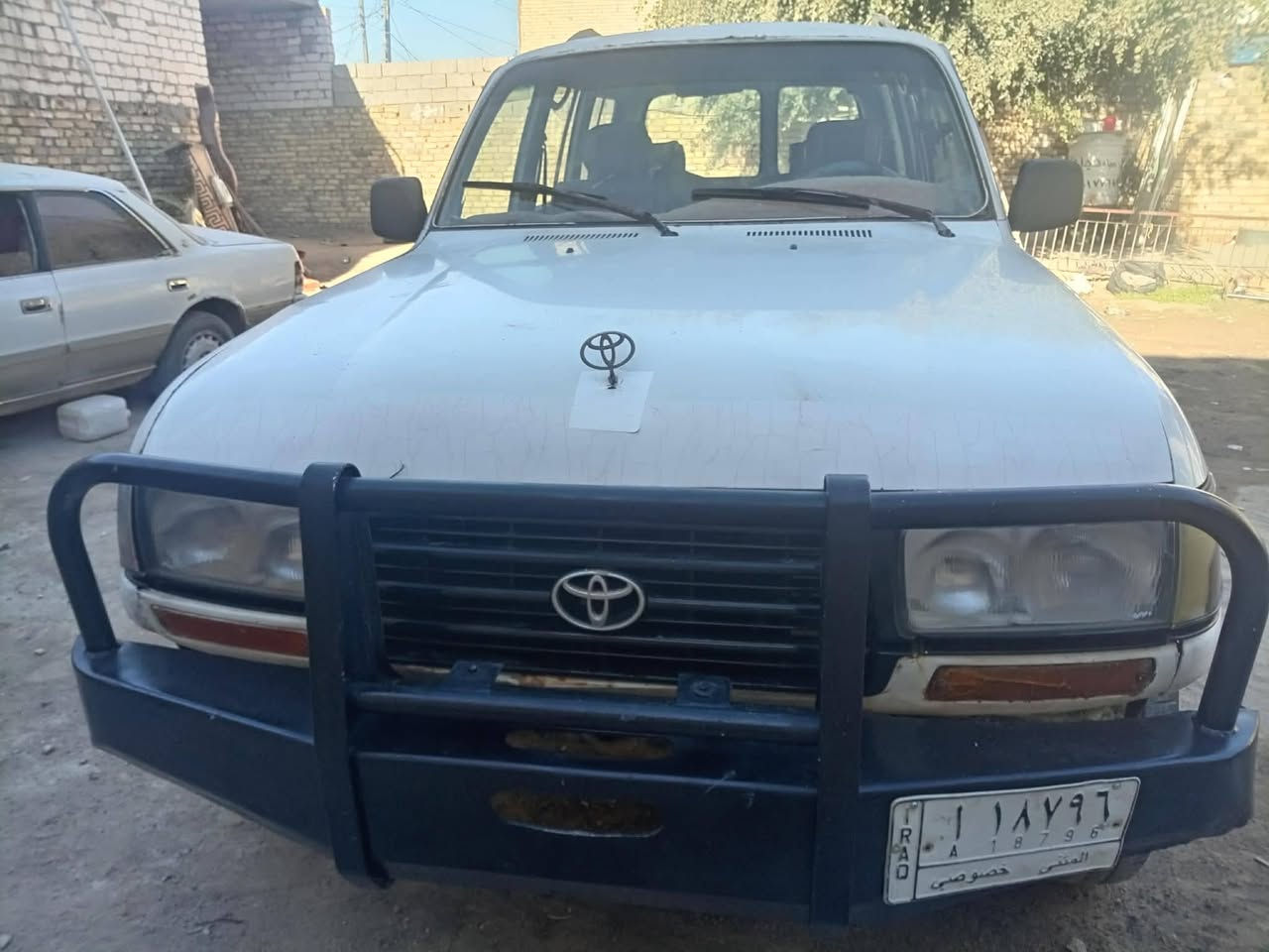 سلام عليكم لاندكروز ليلى علوي
 موديل 91 للبيع او المراوس 
 كير ومكينه فيفتي 3000
 كير ومكينه جاهزات 
سياره كهربائيات فول شغاله ترايه حلو 
السعر 40 ورقه وبيه مجال 
المكان كوفة شارع المطار  
للاتصال ***********
