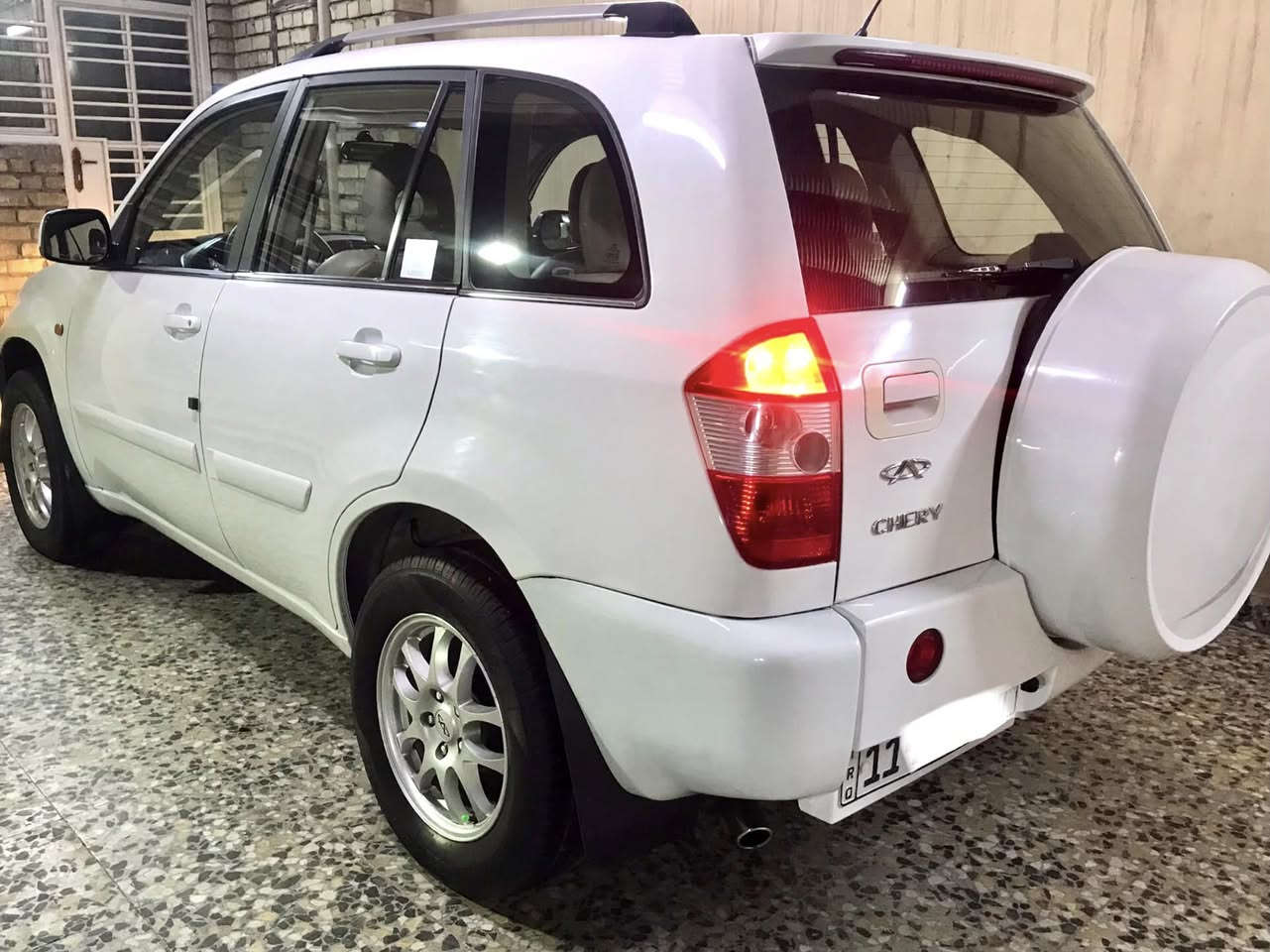 سلام عليكم شيري تيكو 2012 للبيع سيارة جديده مكفوله من صبغ والخياس وجراد مكينة ٢٠٠٠ كير ميكانيكي ماشيه ٦٧ الف رقم بغداد سنويه جديده تحويل مباشر تخم تاير باتري شاشة كامره حساس سبير مانازل *********** مكاني بغداد شراي يتصل
