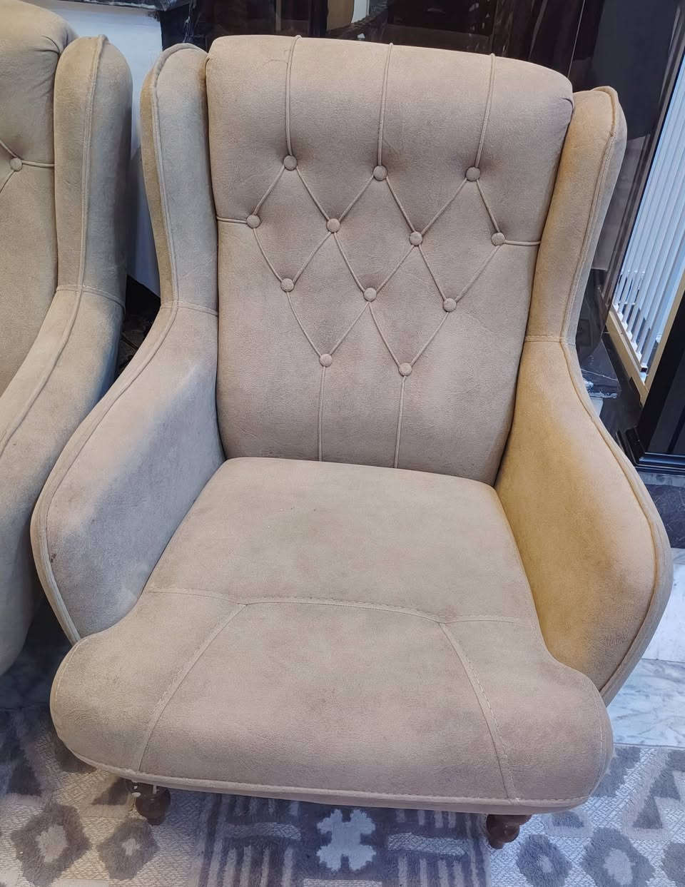 قنفات  عدد ٤  مستعمله  تركي فحص عل ضمان  سعر  ٣٠٠ الف  وبي مجال  مراسله خاص او رقم ***********
