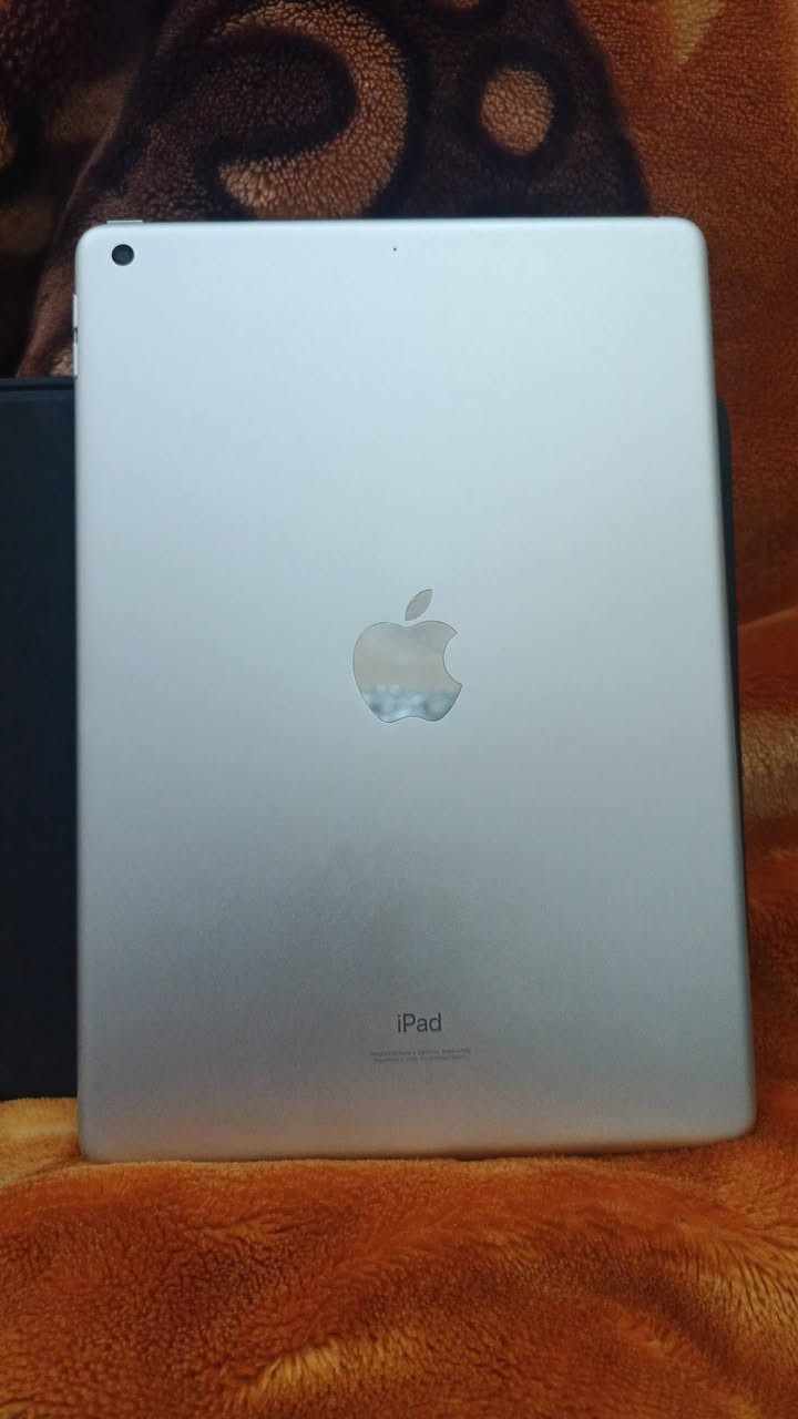 سلام عليكم ايباد 9ذاكرته 256 وحساب ببجي مستوه 82 اسلحه تطوير 11 مطورات بيهم 4 كل مسج
هوه والايباد سعر كامل 625


**إذا كنت صاحب هذا الإعلان وتريد حذفه لأي سبب، رجاءا أرسل رسالة إلى الدعم الفني**