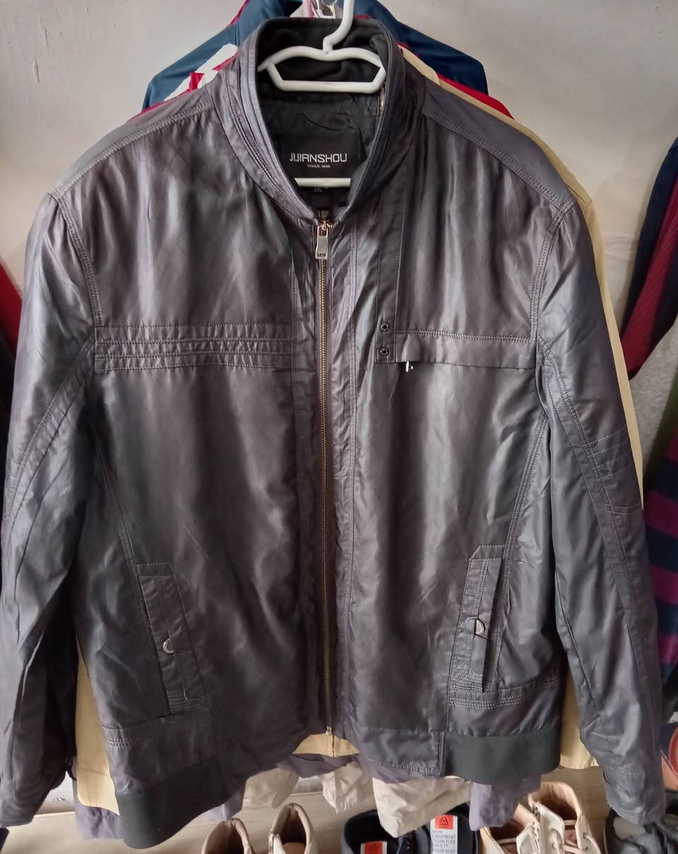 تخفيضات هائلة من محلات أبو علي
#قماصل_رجالية_وشبابية
ثخينة وخفيفة
New style 
#السعر
#٩_آلاف دينار فقط 

#العنوان
--------
الشارع المقابل لشارع حسينية أسد الله ومجمع محمد كمال الطبي
#قرب محلات بيع الدجاج والطيور قرب إعدادية صناعة طوز
#مقابل_قصابة_الرافدين ومكتبة الرافدين وكهربائيات غسان عساف وإنشائيات شفق
#بجوار مخبز عباس ممش ..
لدينا #خدمة_توصيل_داخل_مدينة_طوزخورماتو


**إذا كنت صاحب هذا الإعلان وتريد حذفه لأي سبب، رجاءا أرسل رسالة إلى الدعم الفني**