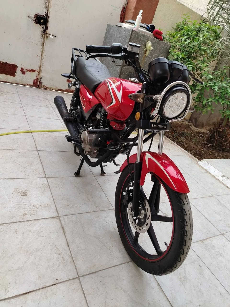 ساينك موديل 23 طالعه 25 أوراق اصولي وصل معرض باسمي دراجه جديده معه جهاز إنذار وتشغيل عن بعد البيع او مراوس بعضم  حتلو انطي فرق مكاني طويريج ناحيت الخيرات ***********
