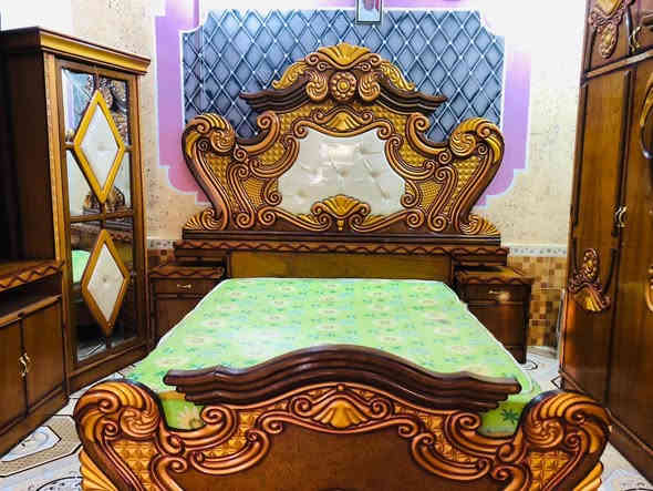 سلام عليكم يوجد خشب عراقي نضافه فول السعر مليون وبي مجال المكان البوعبيد الحويجه***********
