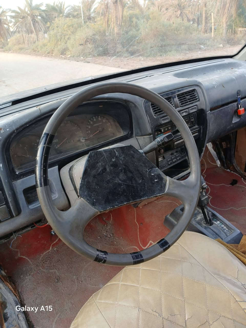 السلام عليكم
سياره بيكم نيسان  رقم بصره انكليزي باقي بس على الاستلام كامل سنويه ل٣٠  مكينه وكير ونجي ٤ جدد سعرها ٢٦ وبيها مجال ***********
