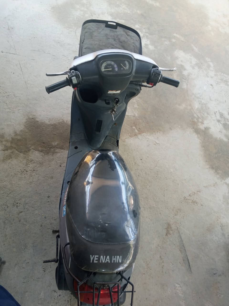 للبيع منغولي نضيفه مكينه ناعمه كهربائيات كله شغال سلف هندر موديل 2003 السعر 300 وبيه مجال ملاحضه الشاصي على جهت الكابريتر طاك ولاحمي للطلب ولأستفسار يرجى الاتصال بالرقم ***********
