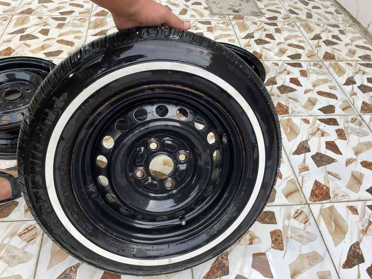 للبيع تحويره فيرنا وياله كورله 90
حجم 13 

تاير مرشلونه 

تخم ويل وتاير ابيع كامل 

السعر 240 وبيه مجال 

مكاني بابل

‭0787 689 5700‬
