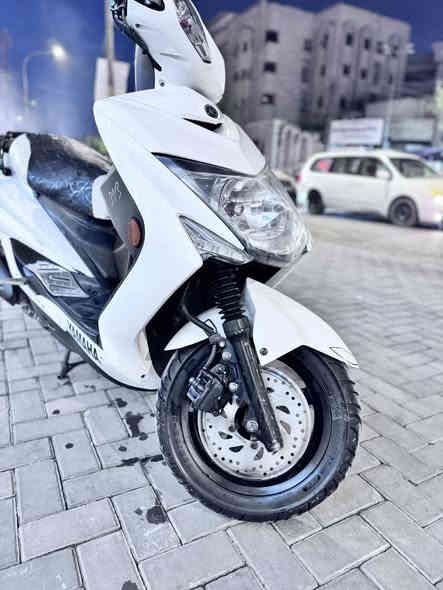 سكنس لد ياباني مو كوري دراجه جديده بمعنه الكلمه  المكان كراده داخل السعر 1250 وبيه مجال ***********
