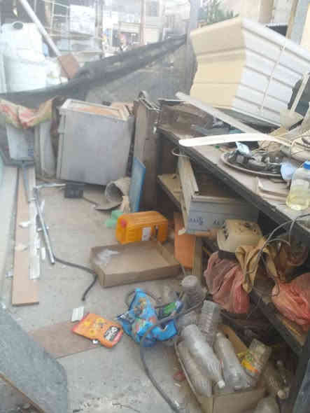 غراض مطعم البيع.مثرامه.الحم.شوايه هبركر.قلايه.فنكر.وكنتاكي مع.ميز كبير***********
