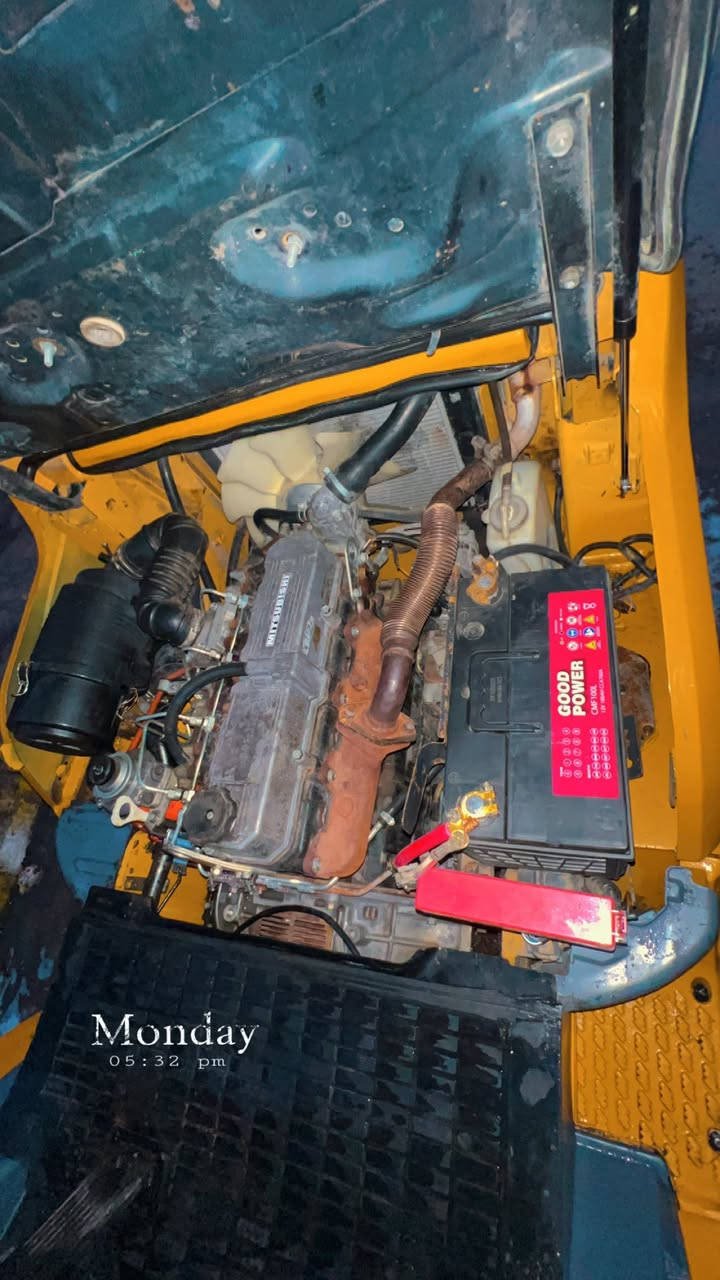 السلام عليكم رافعه كتر بلر موديل 2015كير محرك كله ابلادي منفيس شمالي 3حركات 3سلايتات تخم تاير جاهزه من كلشي  ‭0771 058 0895‬
