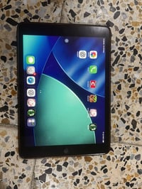 ايباد الجيل التاسع • ٦٤ جيجا • مستعمل نظيف