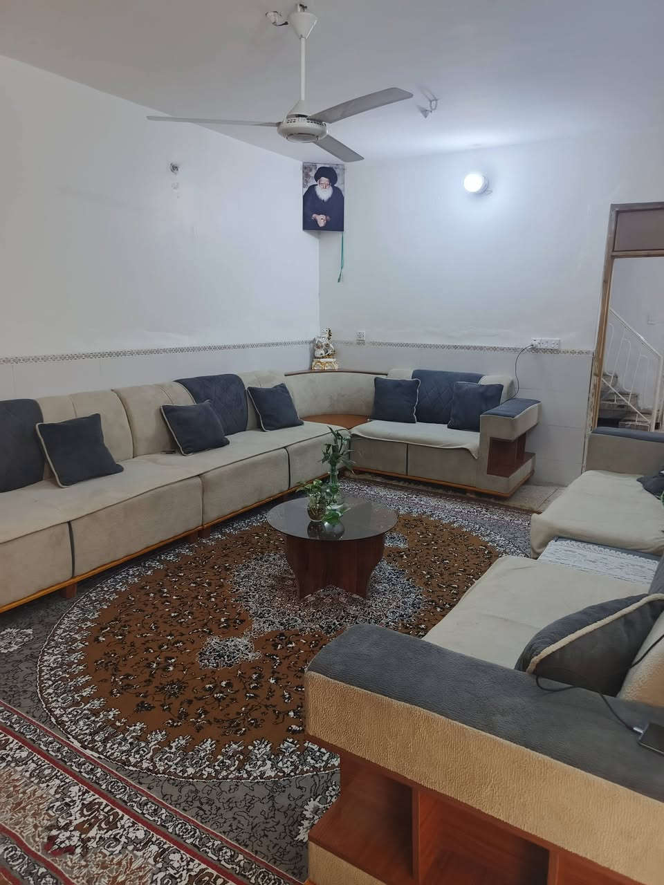 بيت للبيع مساحة ١٤٤ طابقين قطاع ٩ قرب شركة الرياض الكهربائية ***********
