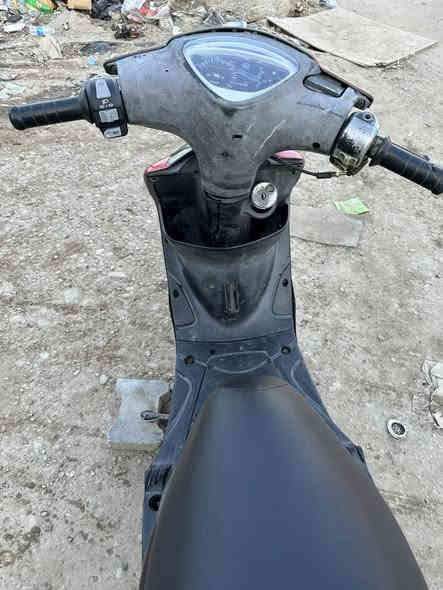 دراجة لبيع شغالة سلف هندر كهربائية شغال مكينة ناعمة الشعب نهايت الفورتات السعر ٤٥٠ وبية مجال قليل ***********
