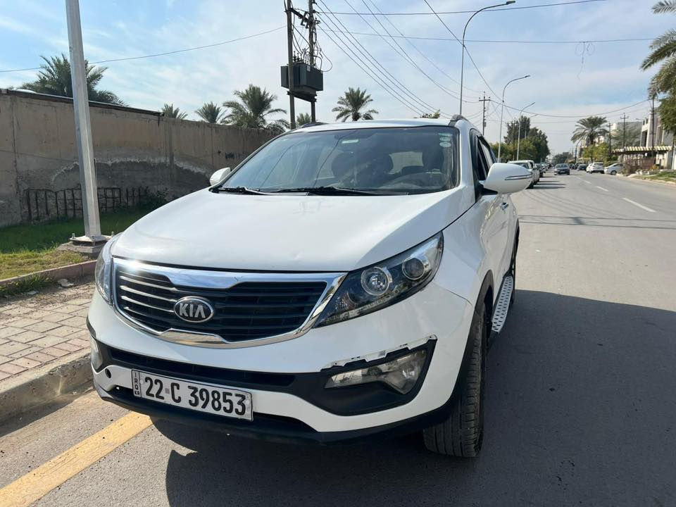 للبيع كيا سبورتج 2014 خليجية
مكينة 2000 دوش ماشية 200 الف كيلو كير مكينة صبغ تبديل كفالة بيهة فقط بقبغ الجنطة صبغ كد شبر وبارد بالجاملغات الامامية شي بسيط السيارة بلادية للاخير
تخم تاير جديد 
رقم اربيل باسمنة شرط التحويل 
ملاحظة :- السنوية ساقطة شرط التجديد عند التحويل 
مكاني بغداد الكرخ الرقم : *********** تواصل واتساب فقط
السعر 150 وبيهة مجال
