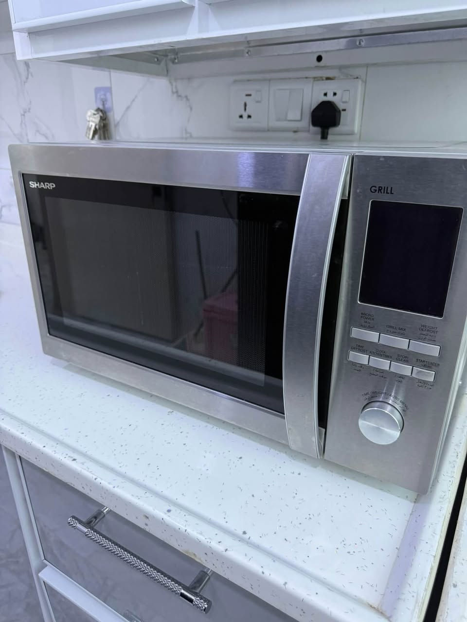مايكرويف شارب Grillشغال بدون مشاكل استخدام جدا قليل اخو جديد اريده ب٢٠٠


**إذا كنت صاحب هذا الإعلان وتريد حذفه لأي سبب، رجاءا أرسل رسالة إلى الدعم الفني**