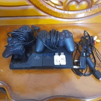 بلاي 2 للبيع سعر 40الف رقم الهاتف07710330126