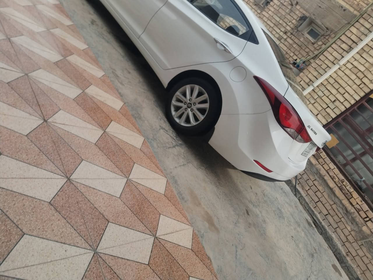 سلام عليكم النتره موديل 15 كفاله عامه ماشيه 200اصل سياره جديده فول مواصفات محرك 1800  السونار داخل المنشور السعر 133 وبيه مجال المكان كربلاء *********** /***********
