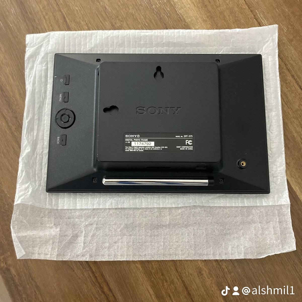 اطار الكتروني عارض للصور من خلال فتحة رام خلي السعر اذا يفيدك ؟


**إذا كنت صاحب هذا الإعلان وتريد حذفه لأي سبب، رجاءا أرسل رسالة إلى الدعم الفني**