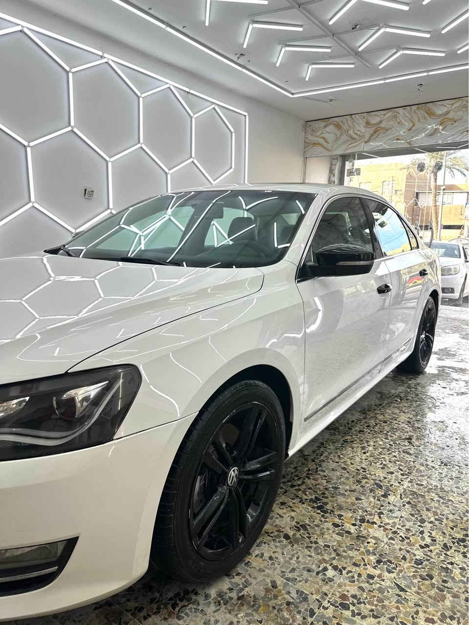 🚗 للبيع فولكس واكن باسات SEL  – فول مواصفات سنوية ب أسمي هزة وفحص رقم الانكليزي الجديد 
مصفرة من الغرامات 
📌 الموديل: 2014
📌 الفئة: فول مواصفات 1/1
📌 المحرك: 6 سلندر 3.600
📌 الحالة: ممتازة
📌 الفحص: 1/1
📌العداد: 90 ميل 
📌 السيارة نظيفة جداً، استعمال شخصي
📌 المكينه + الكير بحالة ممتازة
📌 السياره بدون حادث هنا صار بيها صبغ قطعتين مرفق السونار مع الصور 

✨ مواصفات:
 • بصمة تشغيل
 • شاشة كبيرة
 • كاميرا خلفية
 • فتحة سقف
 • تحكم دركسون
 • مقاعد جلد
 • تدفئة + تبريد ممتاز

💰 السعر: $ 130 مجال بسيط

*********** بغداد, العراق
