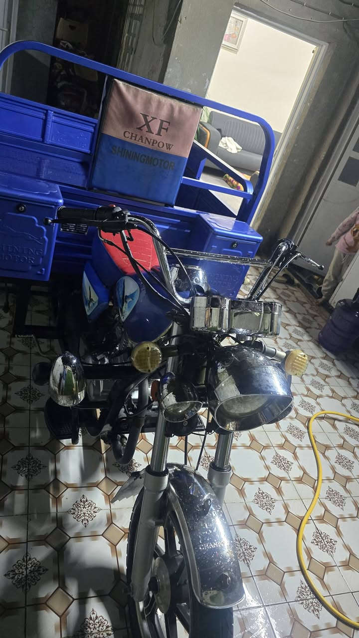 سلام عليكم ستوتة للبيع موديل ٢٣ رقم وسنوية الدراجه جديده ونضيفه شرط الفحص السعر ٢٥٠٠ ***********
