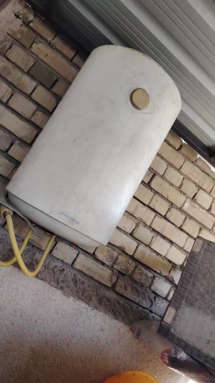 سخان امريكي سعر 100 وبي مجال مكان بغداد 
***********
