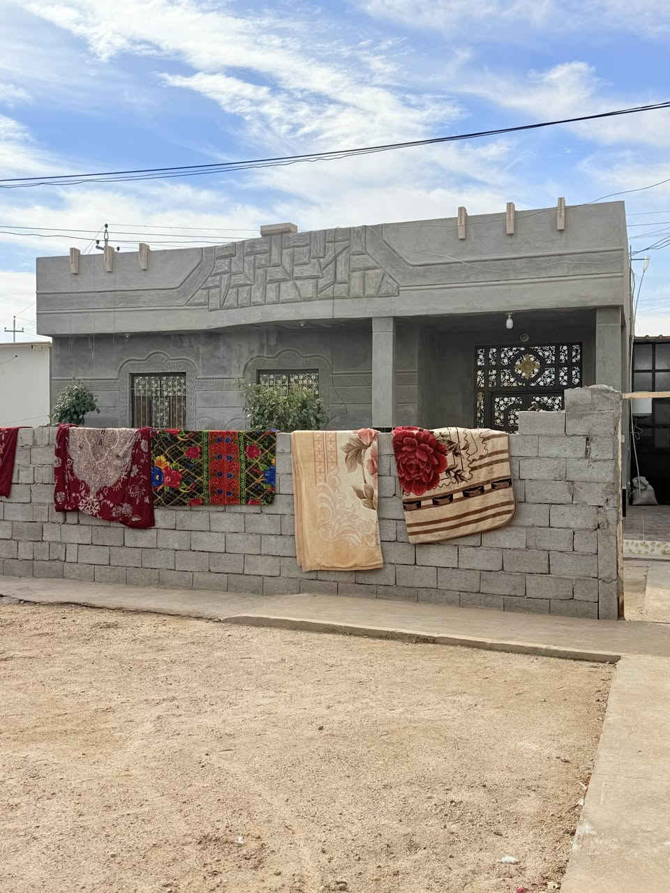 🟠دارين سنكيه  للبيع🟠  

📍موقع العقار : الرمادي زنكورة  بالقرب من مدرسة الجهاد

🟠الدار وجه على الشارع 6متر

🟠 موقع مميز 

🟠دارين واحد بناء قديم والثاني جديد

🟠 قريبات من مدارس واسواق

🟠 متوفر فيها كافة الخدمات ماء وكهرباء

🟠 السعر والاستفسار على الخاص

🟠🔶نستقبل كافة العروض العقارية🔶🟠

محتويات الدار الاول

استقبال / هول / صاله كبيره /2غرف نوم / مطبخ و مجمع صحيات داخلي وخارجي

محتويات الدار الثاني 

استقبال / صاله / غرفتين نوم / مطبخ ومجمع صحيات
______________________________
 
✅للأستفسار الاتصال على الارقام التالية :

📞*********** 
📞***********

موقعنا على الخريطة 

‏https://maps.app.goo.gl/uaqG7ir7EbX2DQkBA

أو زيارة مكتبنا الكائن الرمادي_ زنكورة _ المفرق  /مقابل جامع هادي البشير (البمرعي)

#مكتب_عقارات_زنكورة 🕹️
#عقارات
#ناحية_اليرموك
