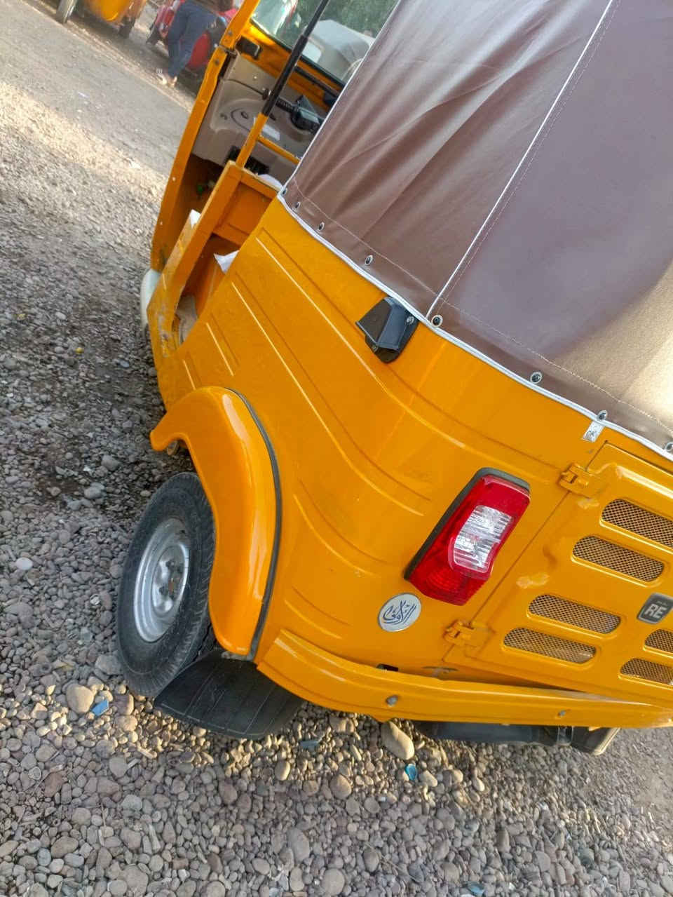 تكتك للبيع موديل 2019شهر 12 رقم انكليزي مكفوله كفاله عامه من عده بيه طخه بسيط بالغد السعر 6250 وبيه مجال مكاني الشعب شارع الصحه ***********
