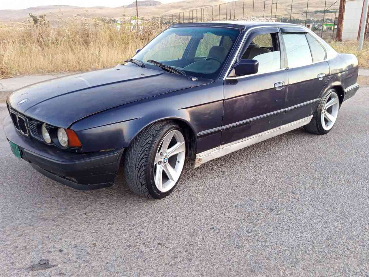 BMW     مۆدێل     92    مە کینە  20  دجتاڵ

سە نە وی     ئە سڵی     لە گە ڵایە     بە شە رت

گێڕعادی  گێڕ  و مه کینە و کارە بای  بە شە رت

کامل گێچ و گە رمی و هە مو گیانی  ئیشە کات

پێشو  پشتی   تازە  داگیراوە   زۆرتندو  تۆڵە 

4   تایەو   یلی  هامان   18   لە ژێرایە زۆرجایزە

بە شە رتی  بڕاوە و  موس  پێشو پشتی کە پسە

ماڵی  دۆستە  ئە گزۆز  سپۆرت    بۆ  بە سراوە

ماشٲڵڵە  لە قوە تی   خۆی     بێزارە  زۆر  جایزە

نرخ   20  گە ڵا و مە عامە لە  ***********

ئاڵو   گۆڕیش  ئە کە م  ناونیشان    سلێمانی
