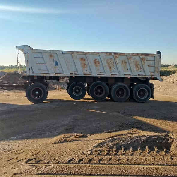 السلام عليكم للبيع مقطوره 26متر حدادة بغداد اصله نساف دناكير 16شريط تخم تاير وبرماغ ابو 9مكفوله من لجفيه ولفطرتنباع نساف يعني بدون كرسي للستفسارأكثر اتصال ***********//***********//سعر 160مع لكرسي 135بدون كرسي وبيه مجال للشراي لاحد يراسلني مكلف بل نشر بلا زحمه
