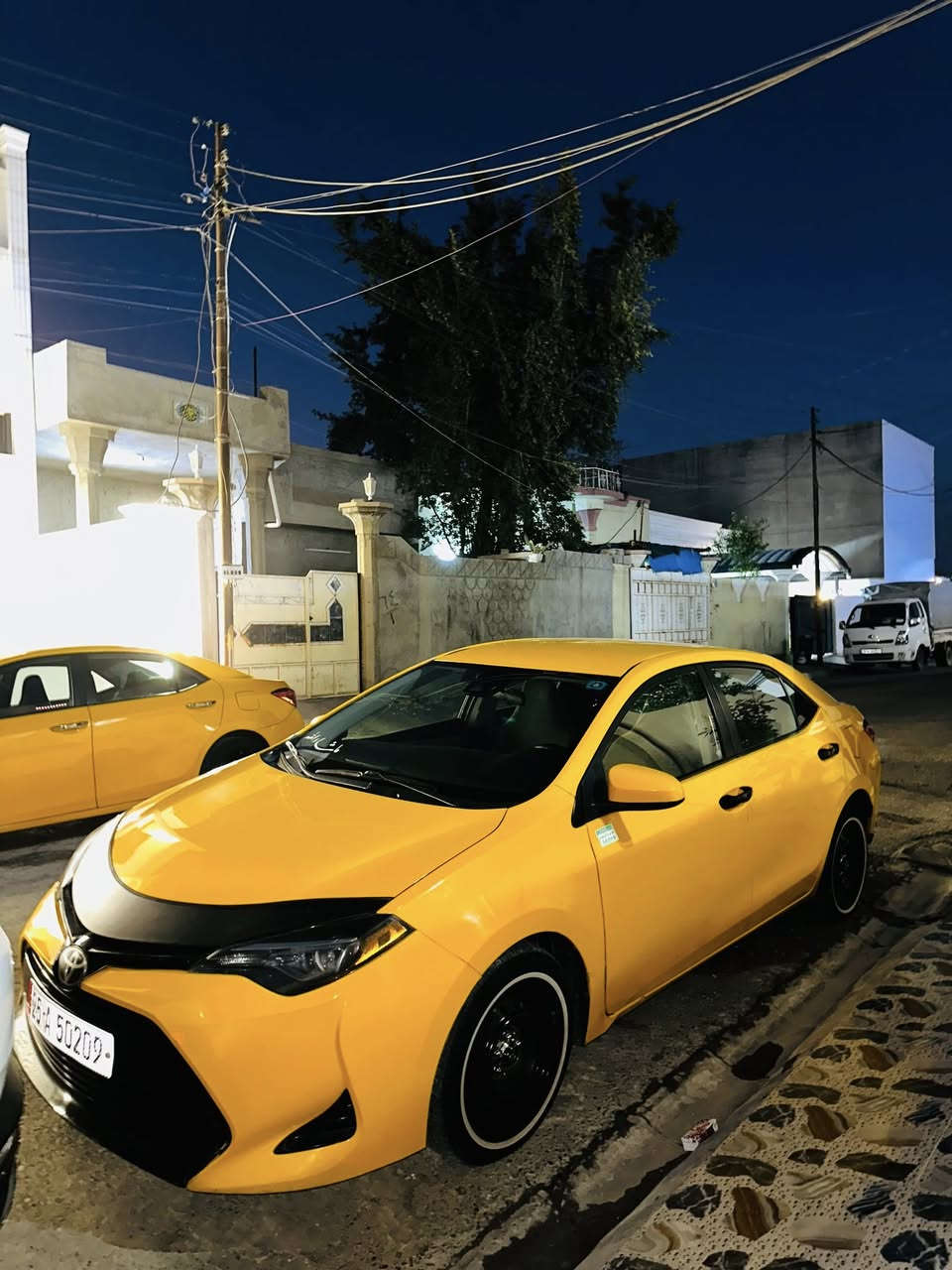 سلام عليكم 

كورلا 2018 LE سيارة فقط بانزين 

ضرر واضح بالصوره فد ربع بونيد معجون بدون تبديل ولا شواصي ولا ايبراك داخل لونين محرك شرط ما مفتوح لا صرف ولا بخار كير على بك ما يرجع فقط كلجات تعبانه سياره بدون تصفيات فقط بونيد 

سيارة بسمي سنوية لحد 31 هزه جديد رقم كركوك دولي بطاقة بانزين بي السيارة جوال سيارة ما مطلوبه دينار شرط تحويل 

سعر 158 بي مجال بسيط 

مكاني داخل كركوك 

***********
